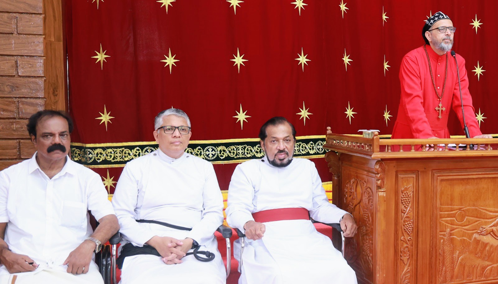 ദേവാലയങ്ങൾ നീതിയുടെ പക്ഷം ചേർന്ന് ദൈവത്തിന്റെ ഇഷ്ടം പ്രഘോഷിക്കുമ്പോൾ  വിശുദ്ധ ചരിത്രത്തിന്റെ രാസത്വരകമായി മാറുമെന്ന് യാക്കോബായ സഭ നിരണം ഭദ്രസന അധിപൻ
